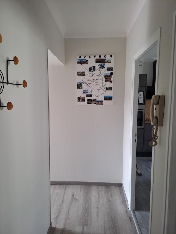 Agreable T2 Classe 3 Etoiles, Refait A Neuf, Dans Quartier Calme ロデーズ エクステリア 写真